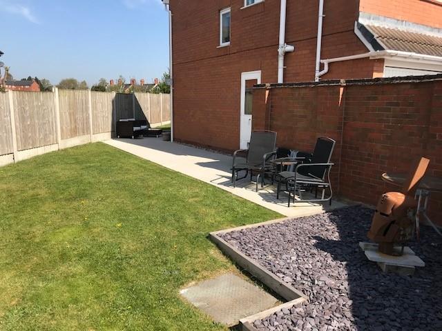 8 Harris Croft, Shrewsbury, SY4 5DU To Let